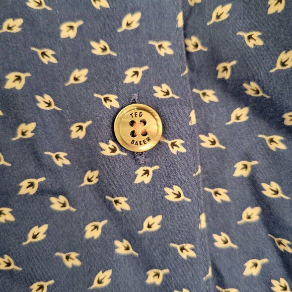 Ted Baker Blue White Ditzy Print Short Sleeve Button Up Shirt Blouse‎ 2 - Picture 8 of 8